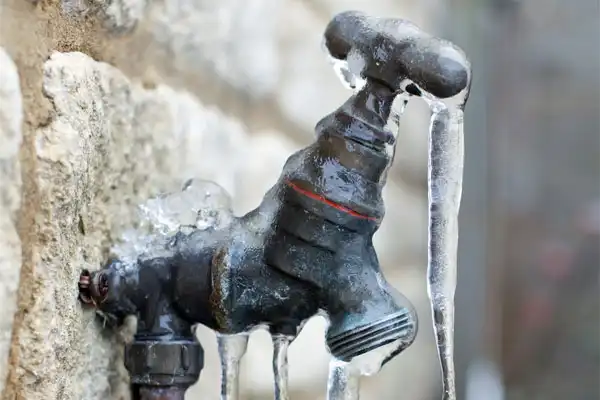 Outdoor faucet frozen